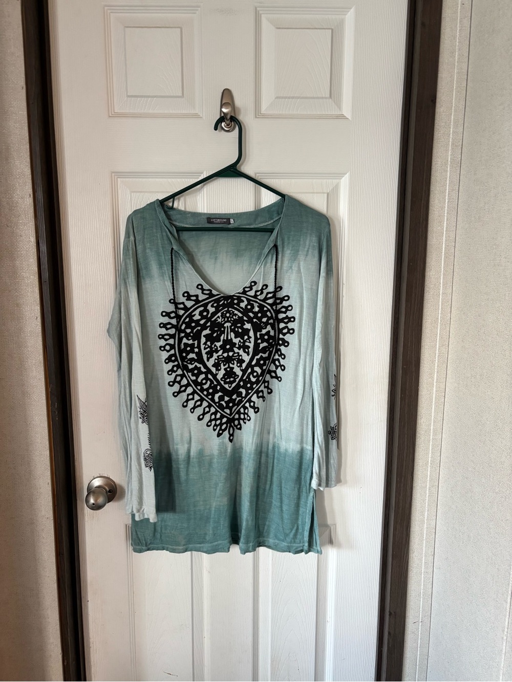 EARTHBOUND Teal Ombre Long Sleeve Tunic with Black Medallion